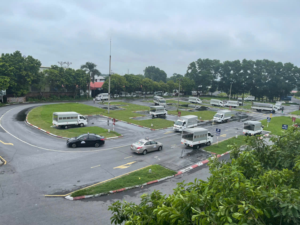 You are currently viewing Học lái xe tại trường lái xe Hùng Vương Vĩnh Phúc: Học dễ – Thi đỗ nhanh – Giá hợp lý
